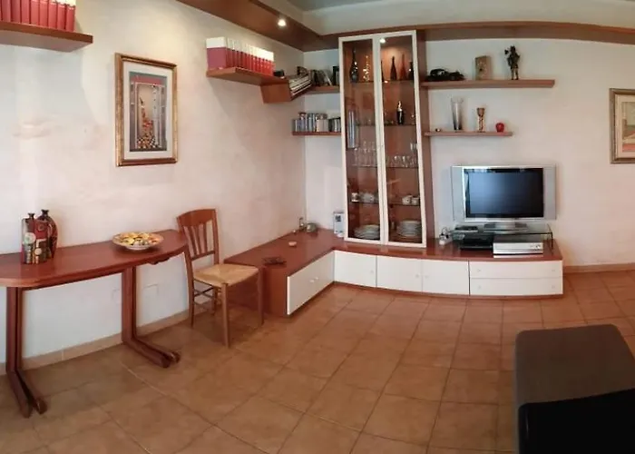 Domus Apartment *